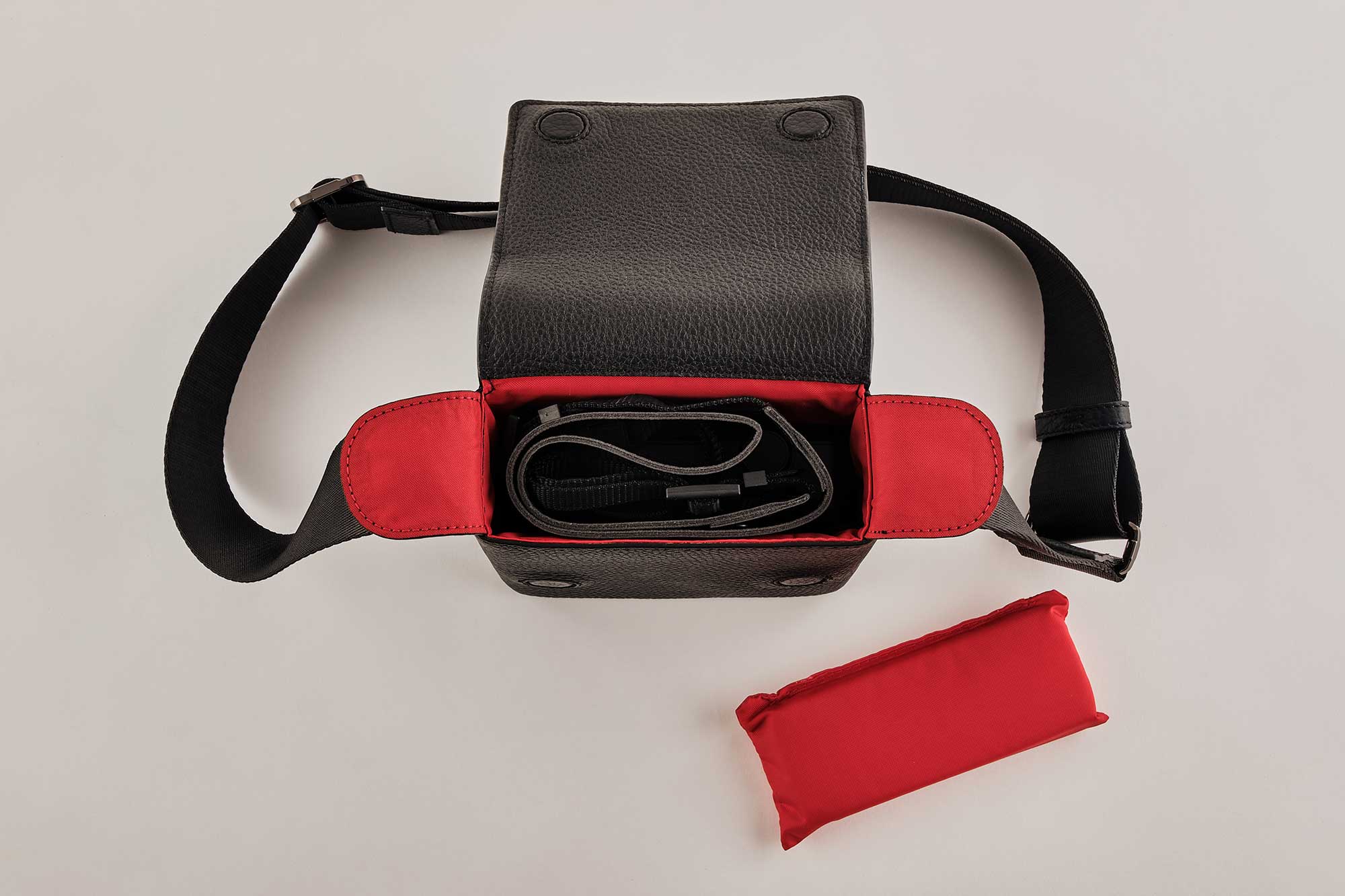 Camera bag Micro Bag Red Dot Edition - Leica Sofort 2 bag