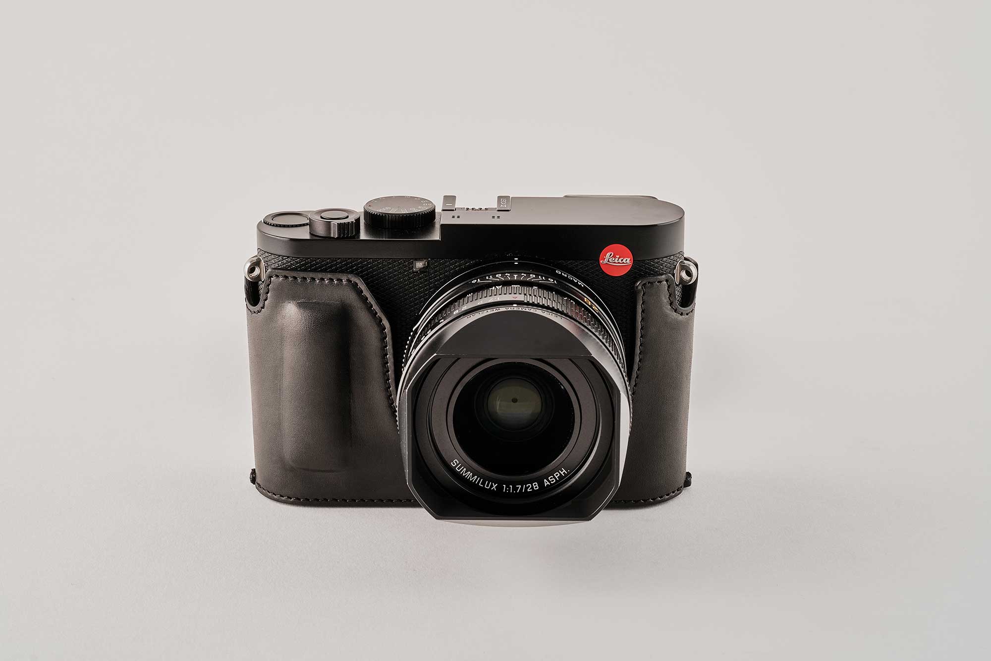 Leica Q2 Half Case (open version)