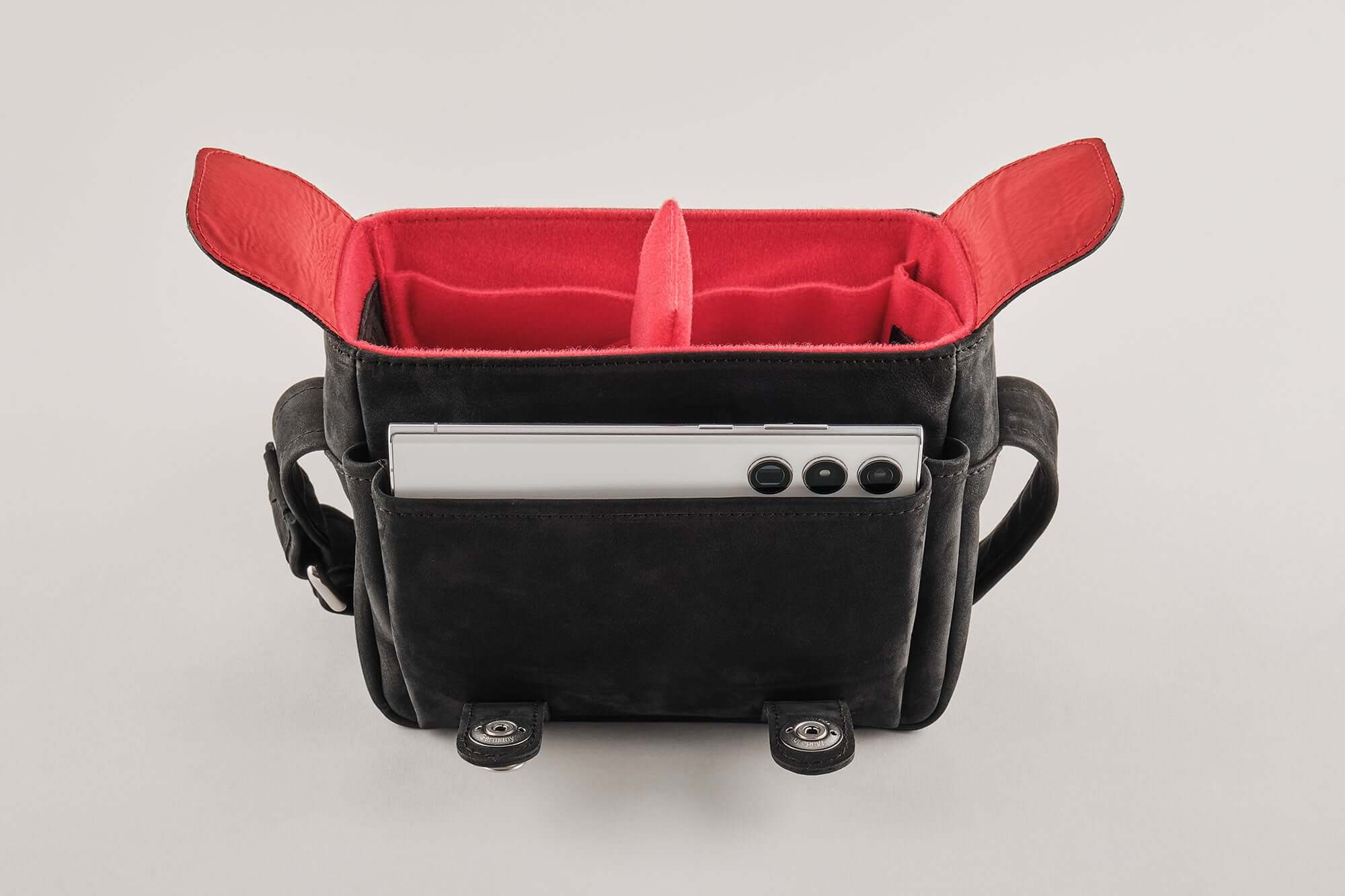 The Q Bag® Nubuk Edition - Leica Q3 bag !Trade Fair Goods!