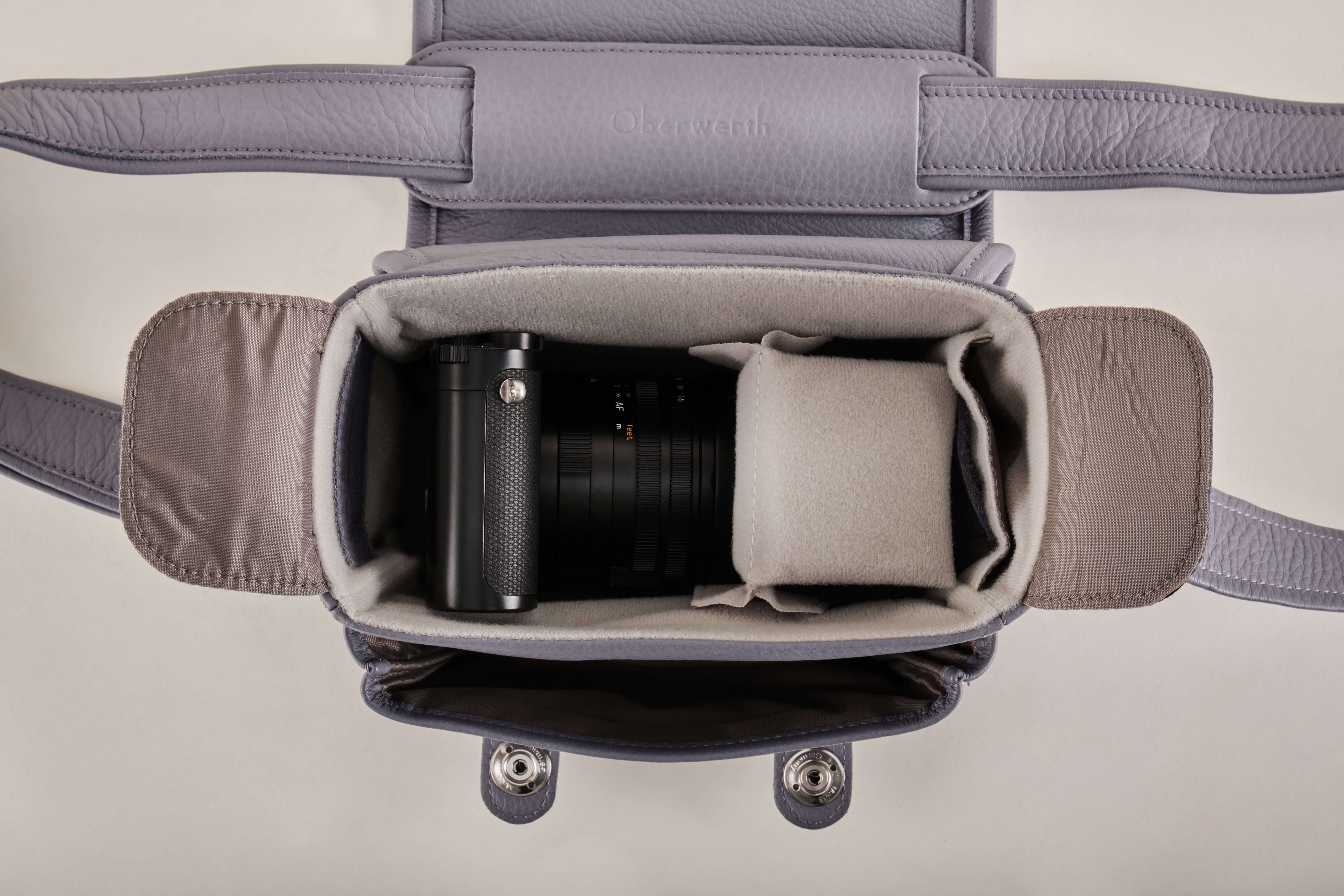 The Q Bag® Casual (Phil) - Leica Q3 bag gentian !Trade Fair Goods!